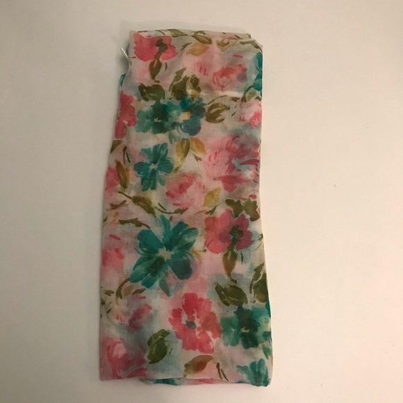 Floral Infinity Scarf - Picture 4 of 5